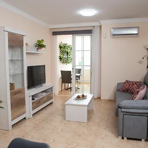 https://apto-isa-amplio-y-acogedor-apto-de-75m-con-terraza-aire.tenerifehoteles.net